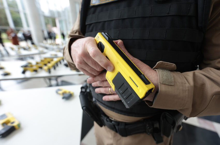 Com tecnologia de última geração, Paraná entrega 1,4 mil armas não letais para as polícias